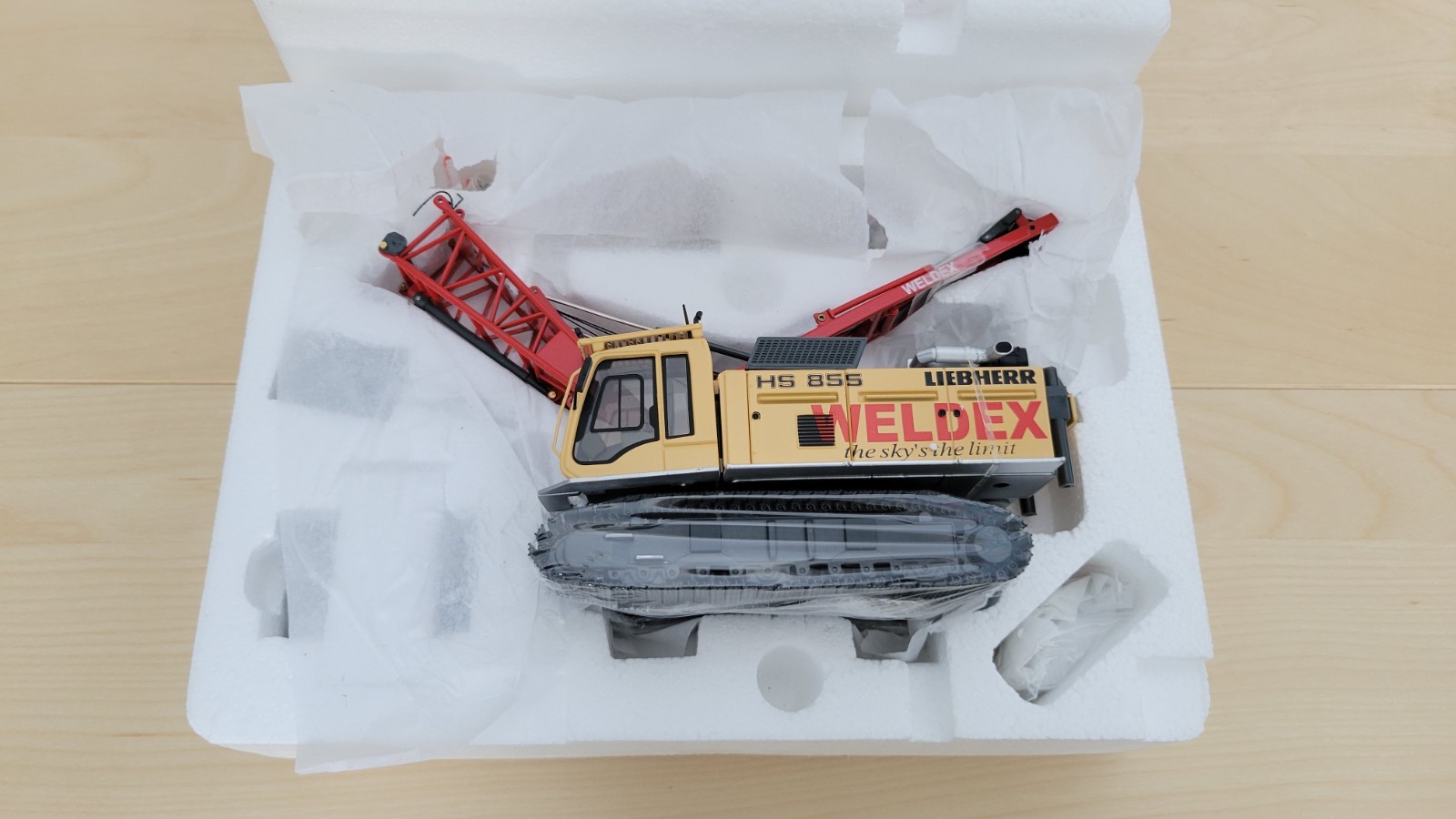 1/50 NZG 728/04 Liebherr HS 855 HD Dragline Crane (Weldex)