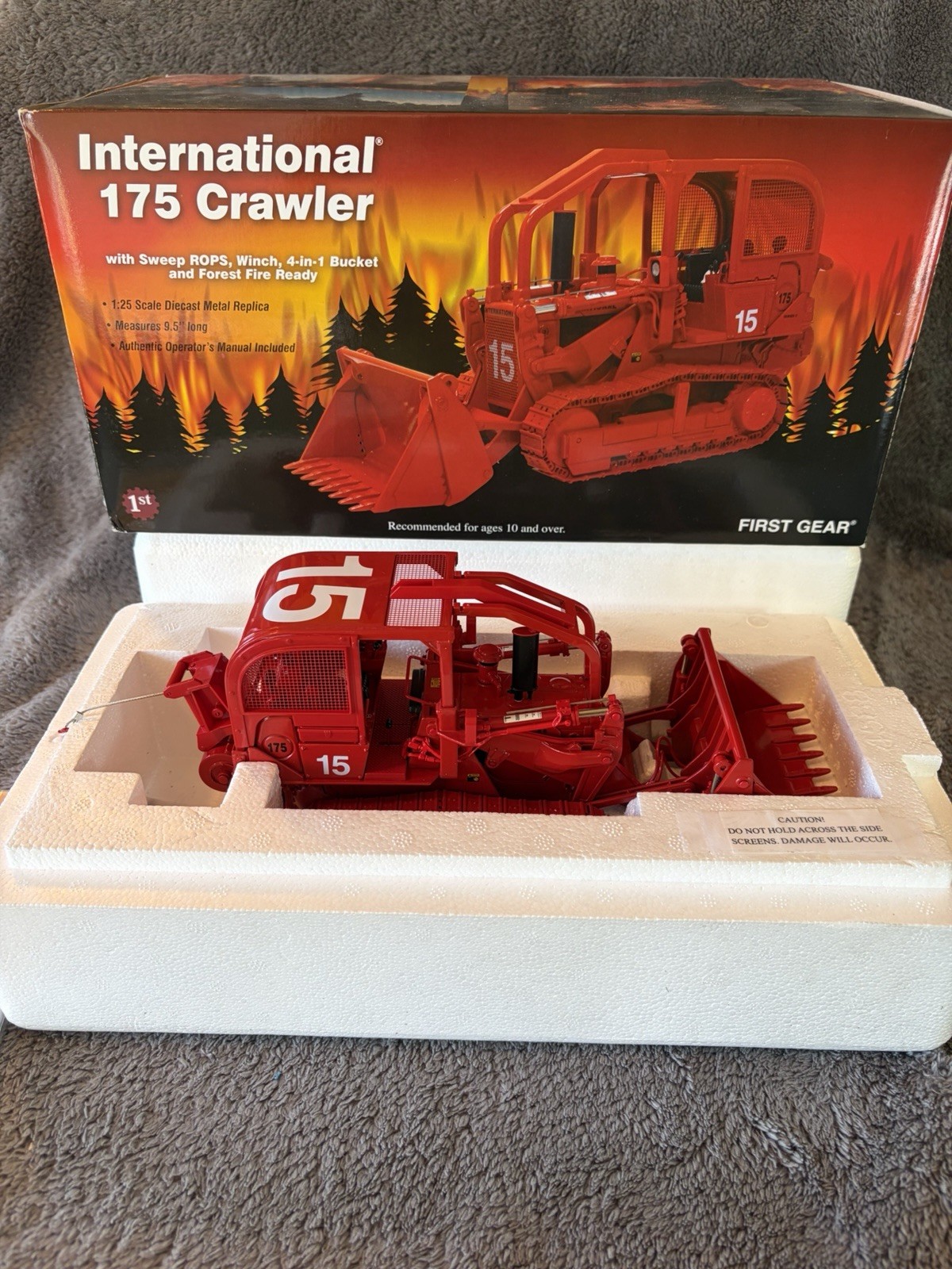 1/25 International Harvester 175 Crawler With Bucket, Red Fire Department #15
