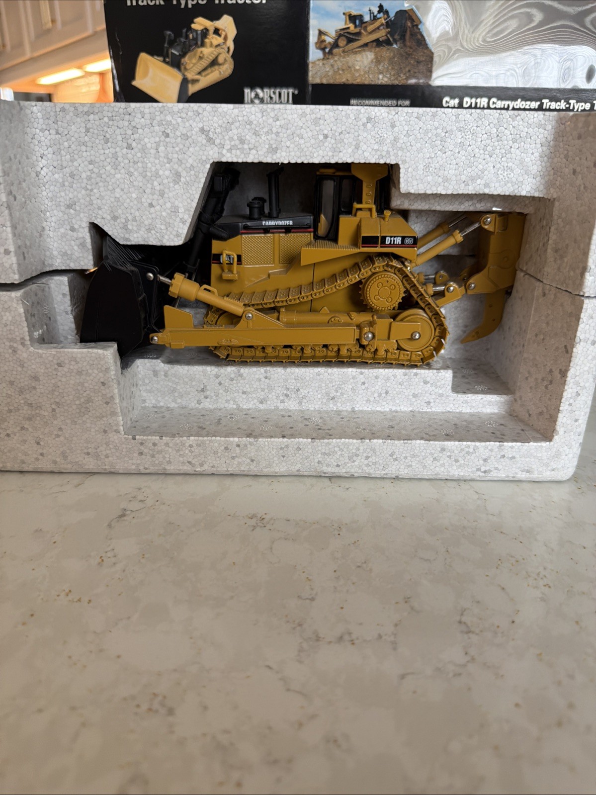 Norscot 1:50 Cat D11R Carrydozer Track-Type Tractor Metal Tracks