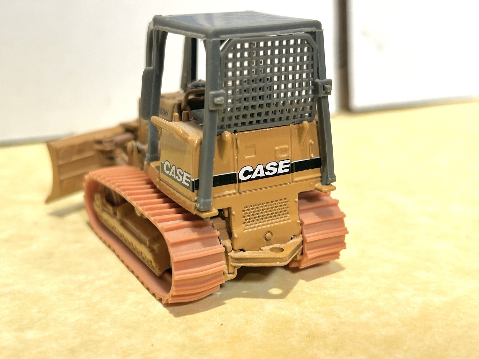 ERTL 1/50 Scale Case 750H Dozer w/Angle Blade – Loose-No box- 2002