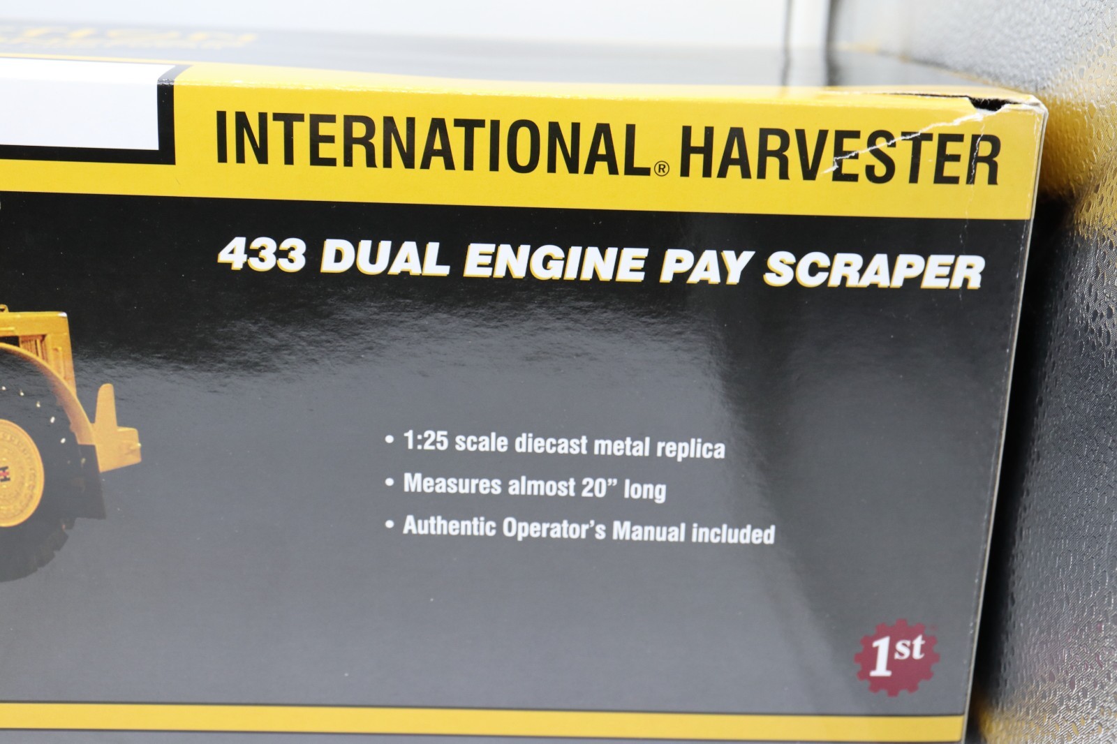 Vintage/New | First Gear International Harvester | 433 Dual-Engine Pay Scraper