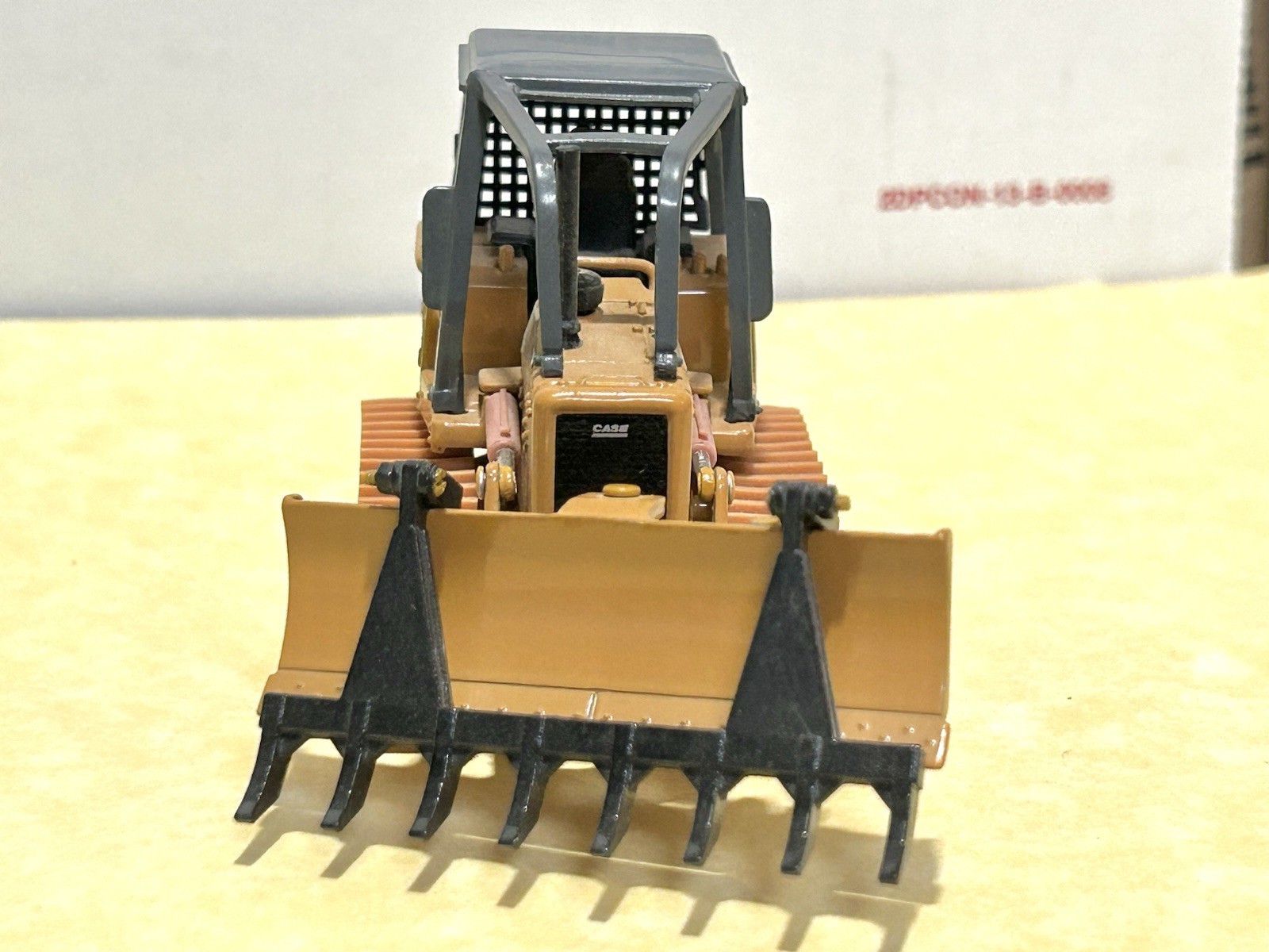 ERTL 1/50 Scale Custom Case 650H Wide Track Angle Dozer w/Root Rake Attachment!