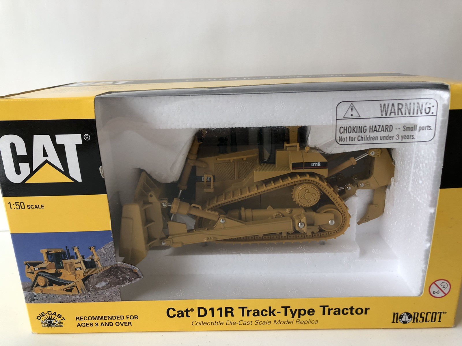 Norscot 1/50 Model 55025 CAT D11R Track-Type Tractor W/Ripper NIB