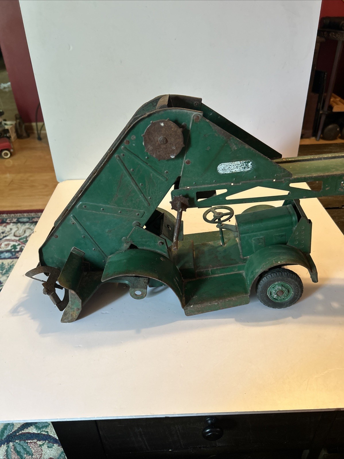 DOEPKE MODEL TOYS 1953 BARBER GREEN MOBILE BUCKET LOADER STEEL TOY NEEDS WORK