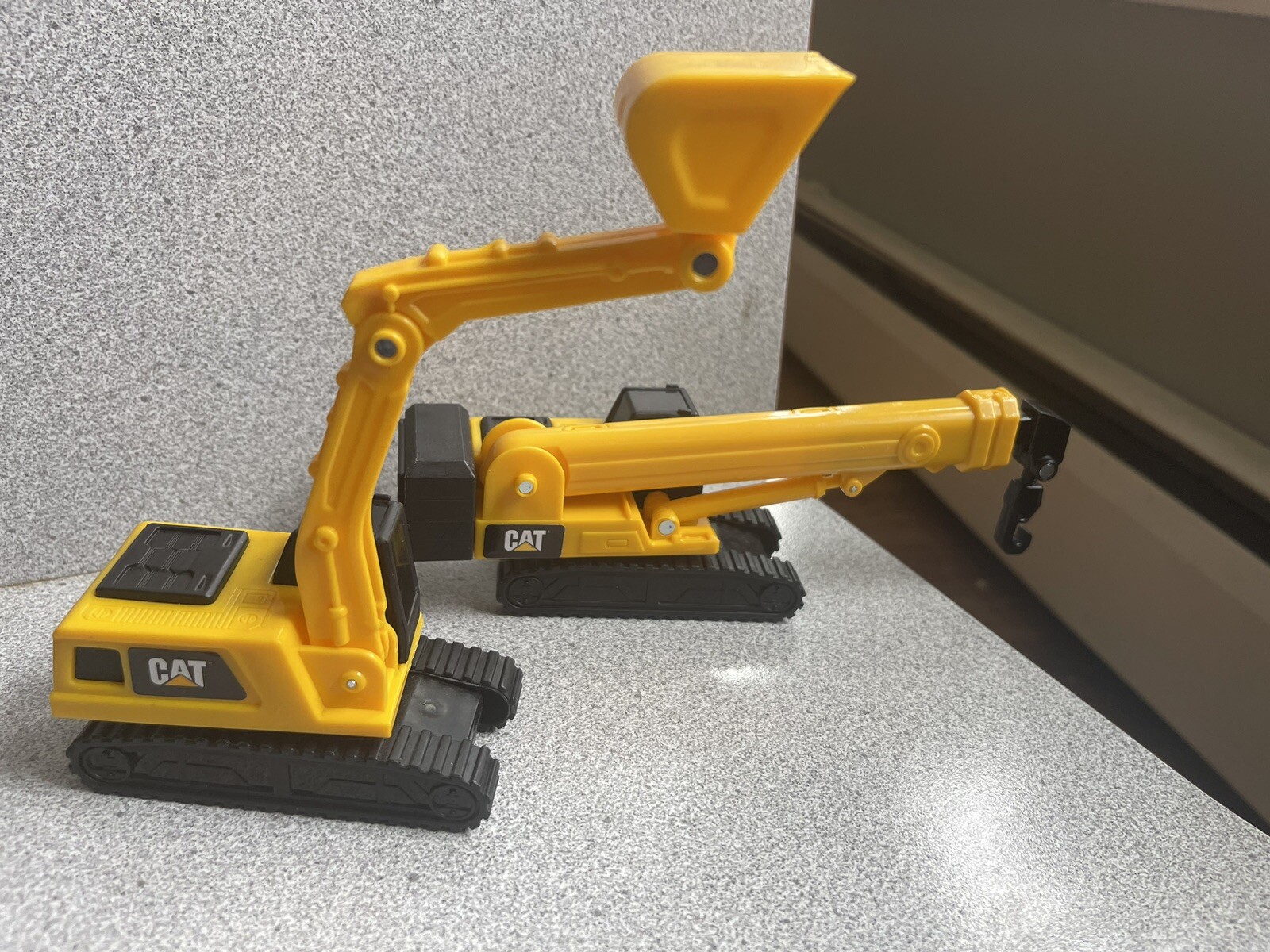 2 Construction Vehicles Excavator & Crane Truck Plastic Toys Set