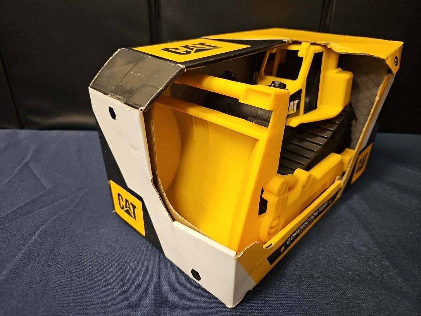 CAT Construction Fleet 10″ Bulldozer Toy – Sturdy Plastic New FREE SHIPPING