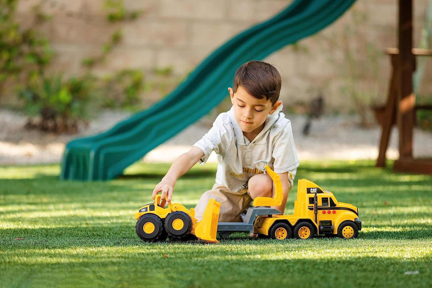 Construction Toys, Heavy Mover, Semi Truck and Trailer with Mini Crew Front Load