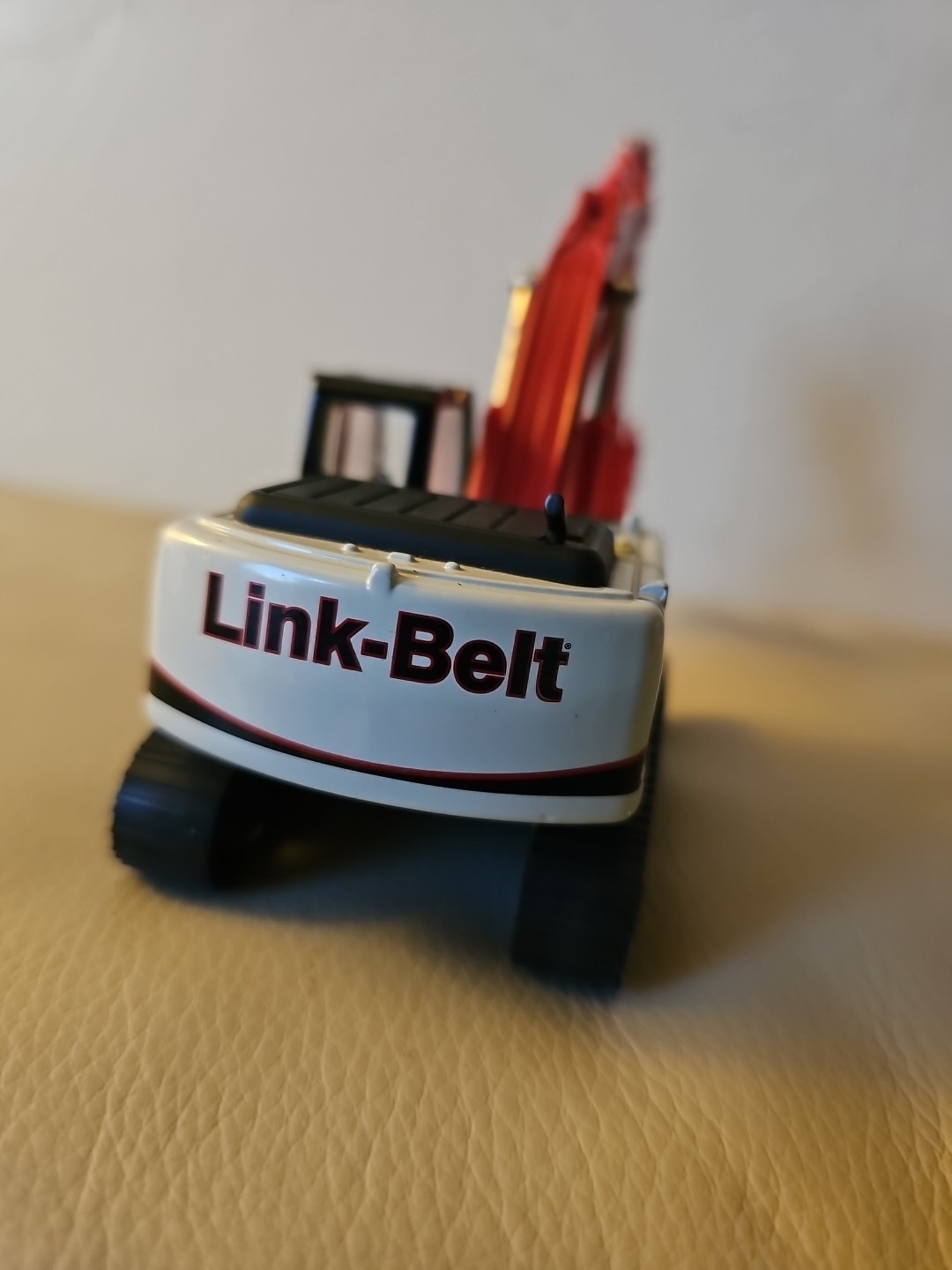 EUC Link Belt 210X3 Series Excavator Trackhoe, 1/50 Diecast