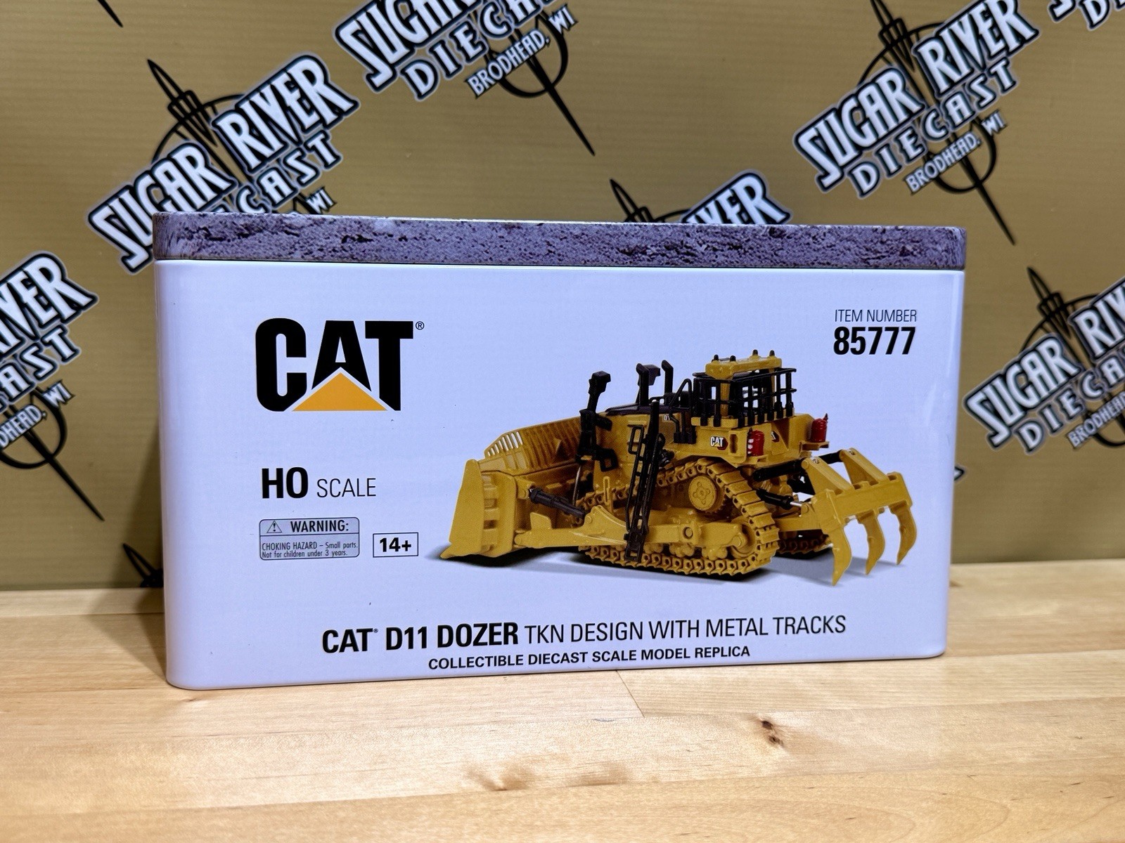 HO 1/87 Caterpillar D11 Dozer TKN Design With Metal Tracks Diecast Masters 85777