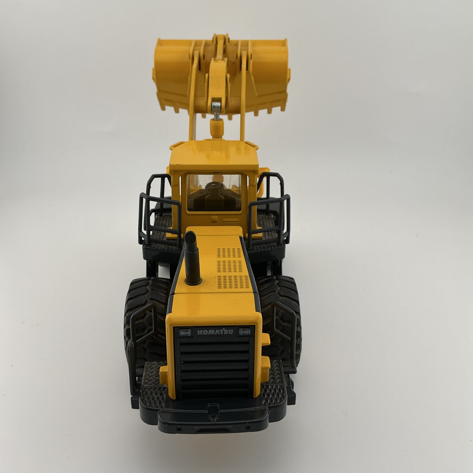 JOAL Komatsu WA600 1:50 Scale Diecast Wheel Loader Articulated Model w/ Bucket