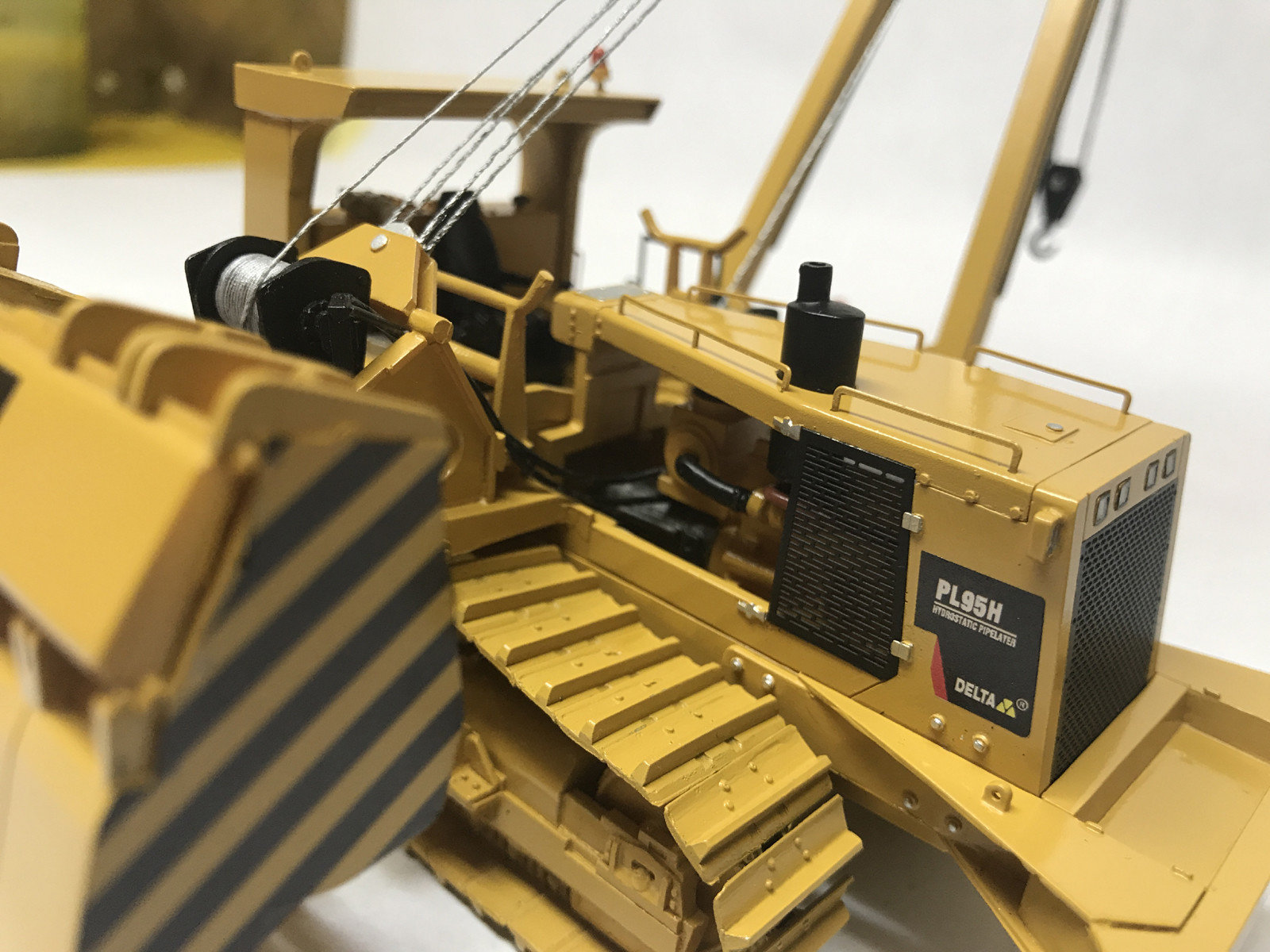 1/50 Delta Pipelayer PL95H – High Quality Resin KIT with Metal tracks