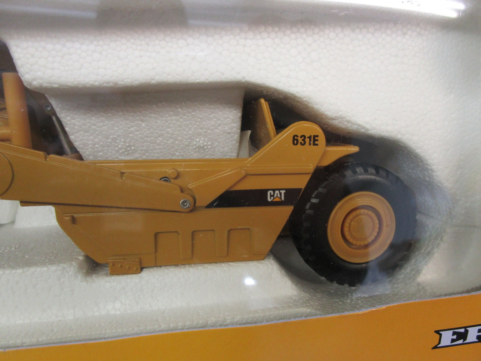 CAT 631E Scraper Wheel tractor ERTL 1/50 construction diecast Caterpillar Z