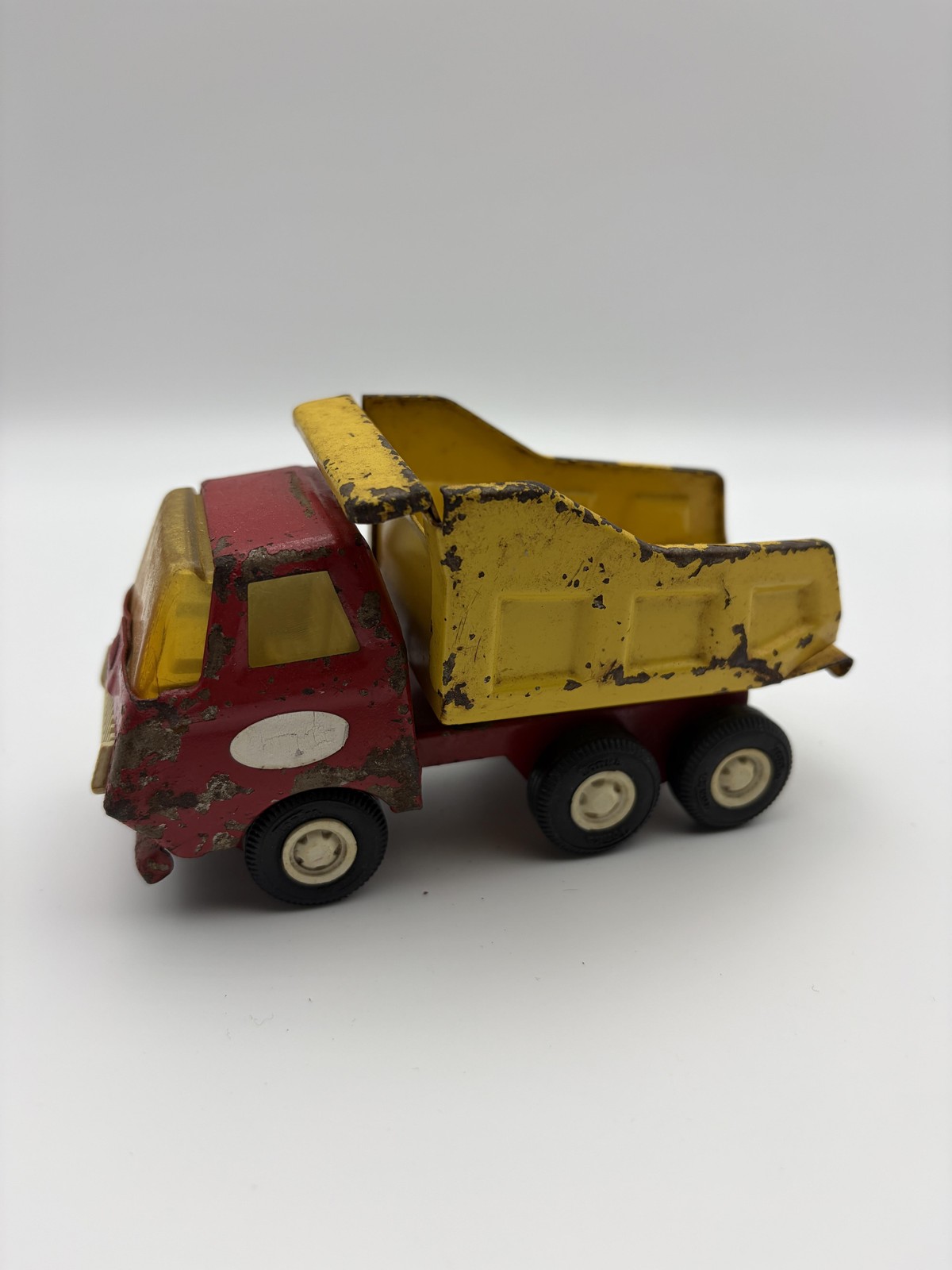Vintage Tonka Dump Truck Toy Metal Red Yellow 6 Wheel Construction Vehicle Small