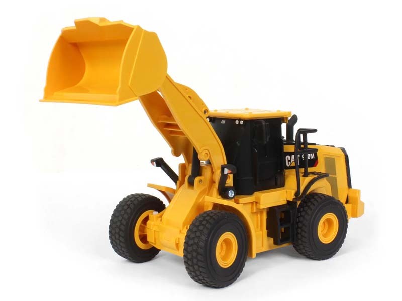 CAT Caterpillar 950M Wheel Loader Radio Control 1:35 Model Diecast Masters 23003