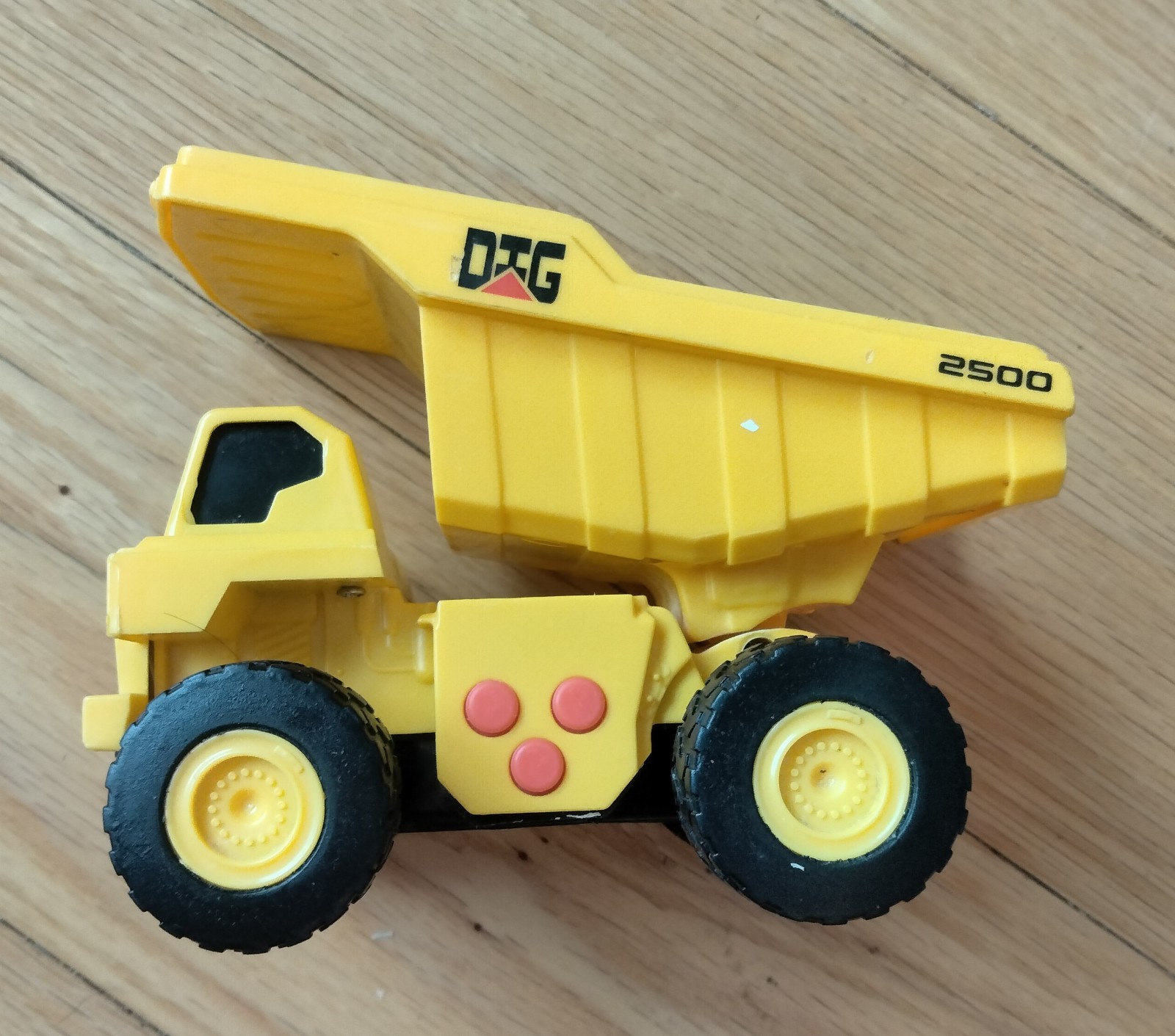 Maxx Action Mini Dump Truck toy – Moving Parts Sounds Lights Rev Motor