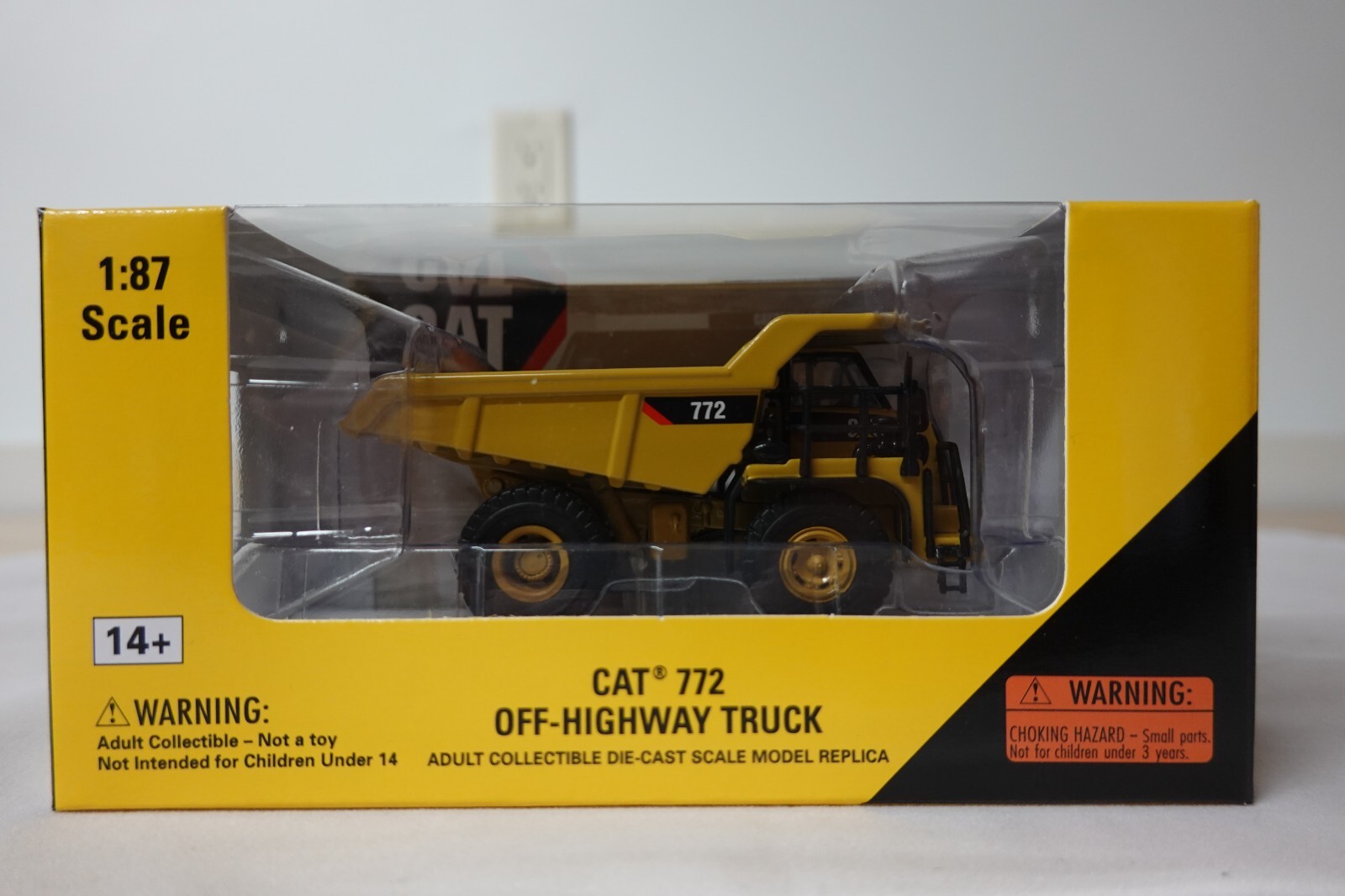 NORSCOT 55261 CAT 772 0FF-HIGHWAY TRUCK 1:87 SCALE N.I.B