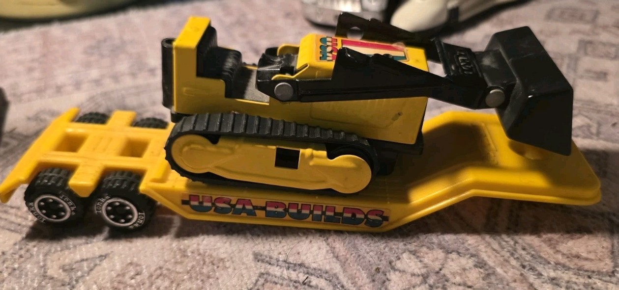 Vintage Tonka Yellow USA Diecast Metal Front End Loader Bulldozer And Trailer