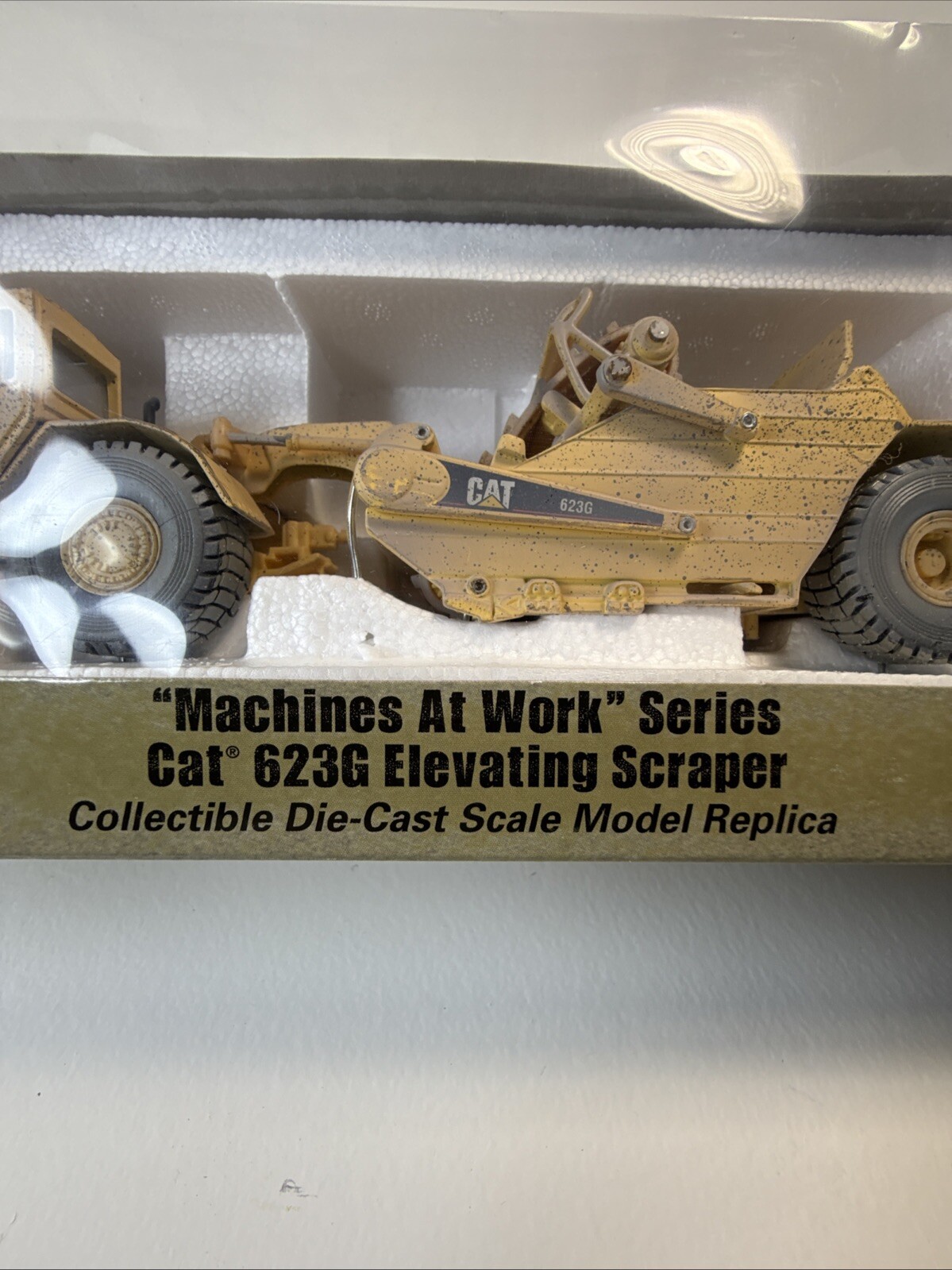 Norscot 55182 CAT 623G Elevating Scraper 1:50 Machines At Work Series