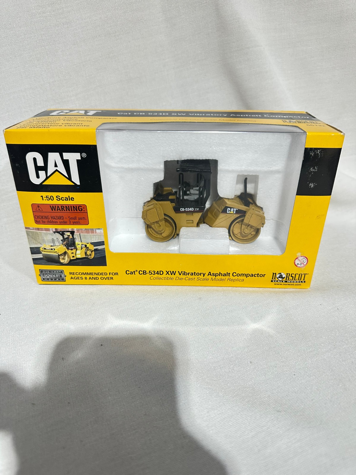 Caterpillar CB-534D XW Vibratory Asphalt Compactor By Norscot 1/50th Scale