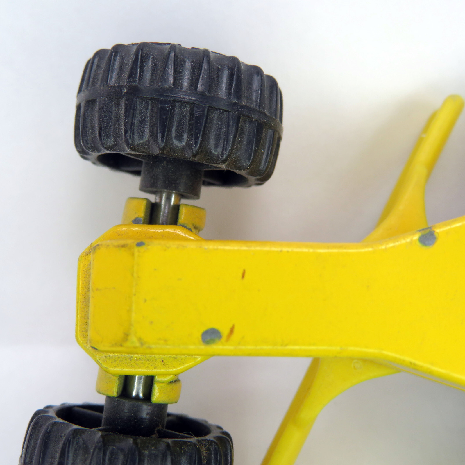 Vintage 1994 Tonka Yellow Road Grader / Earth Mover Construction 3.75″