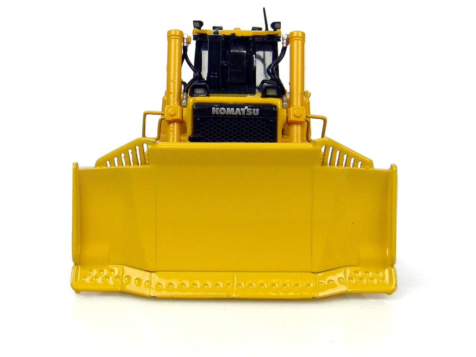 Universal Hobbies 1:50 Komatsu D 155 AX-7 Bulldozer Die-cast Replica UH8010