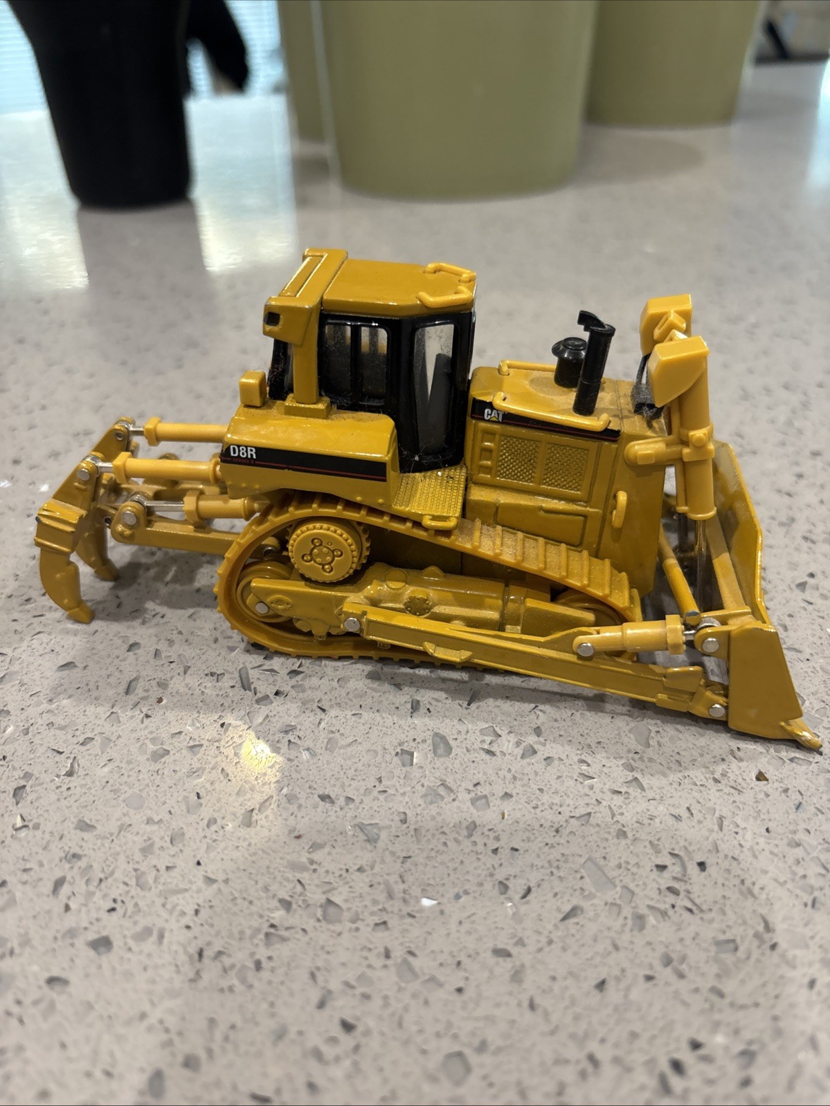 Cat D8R Series II Track-Type Tractor 1:50 Scale Norscot Model