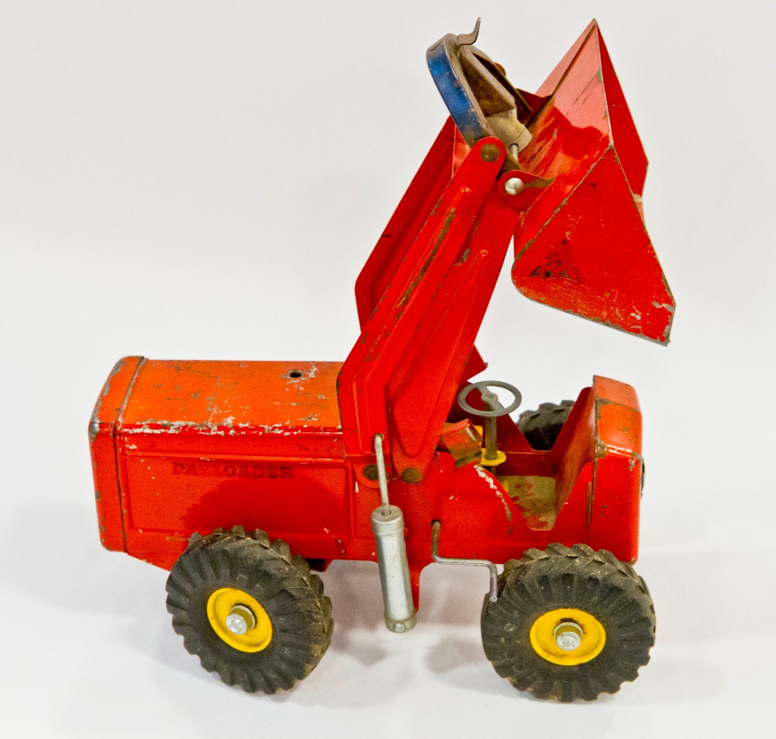 Vintage 1950’s Pressed Steel Nylint Hough Payloader Construction Toy (Red)