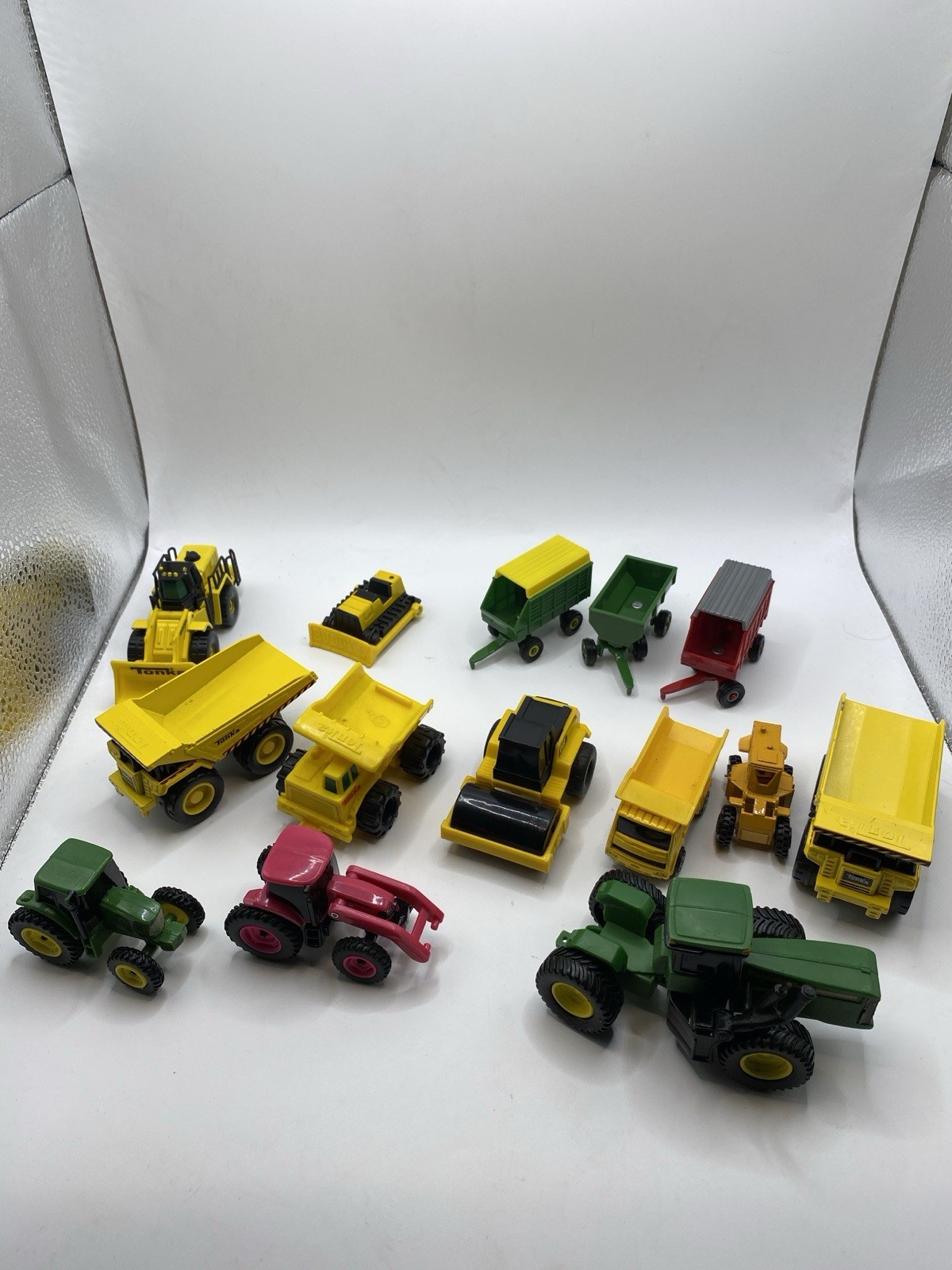Lot of Construction & Farm Toys Tonka Ertl Etc Plastic & Diecast