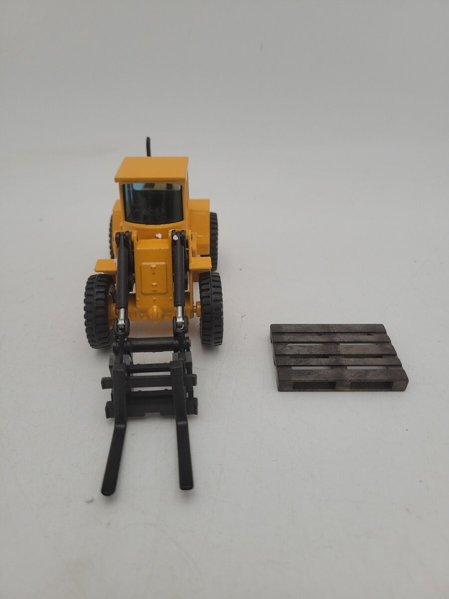 Joal 163 1:50 Scale Yellow Volvo BM L70 Compact W/Pallet Fork Diecast Metal