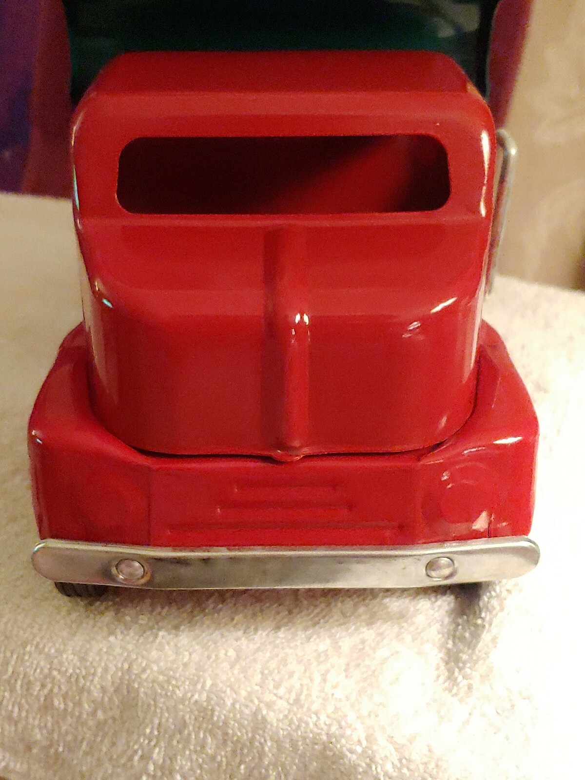 TONKA CLASSIC 1949 DUMP TRUCK NEW 11″ LONG, ORIGINAL BOX, LIFT FUNCTIONS TOO!