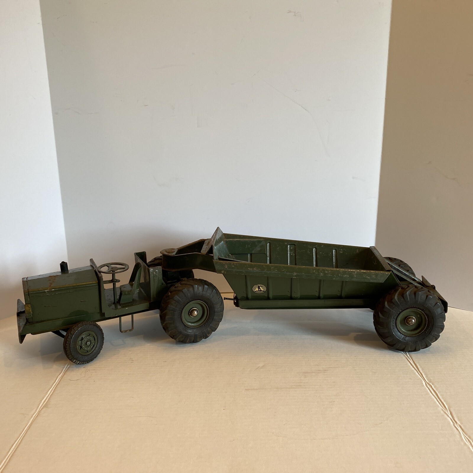 Doepke Euclid The Pioneer 1950’s Model Toy Bottom Dump Earth Mover Hauler