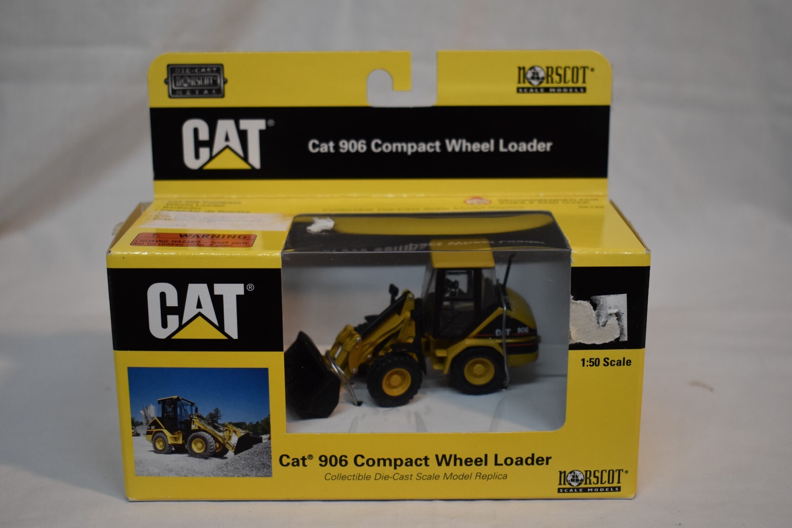 Norscot 1:50 Cat 906 Compact Wheel Loader 55125