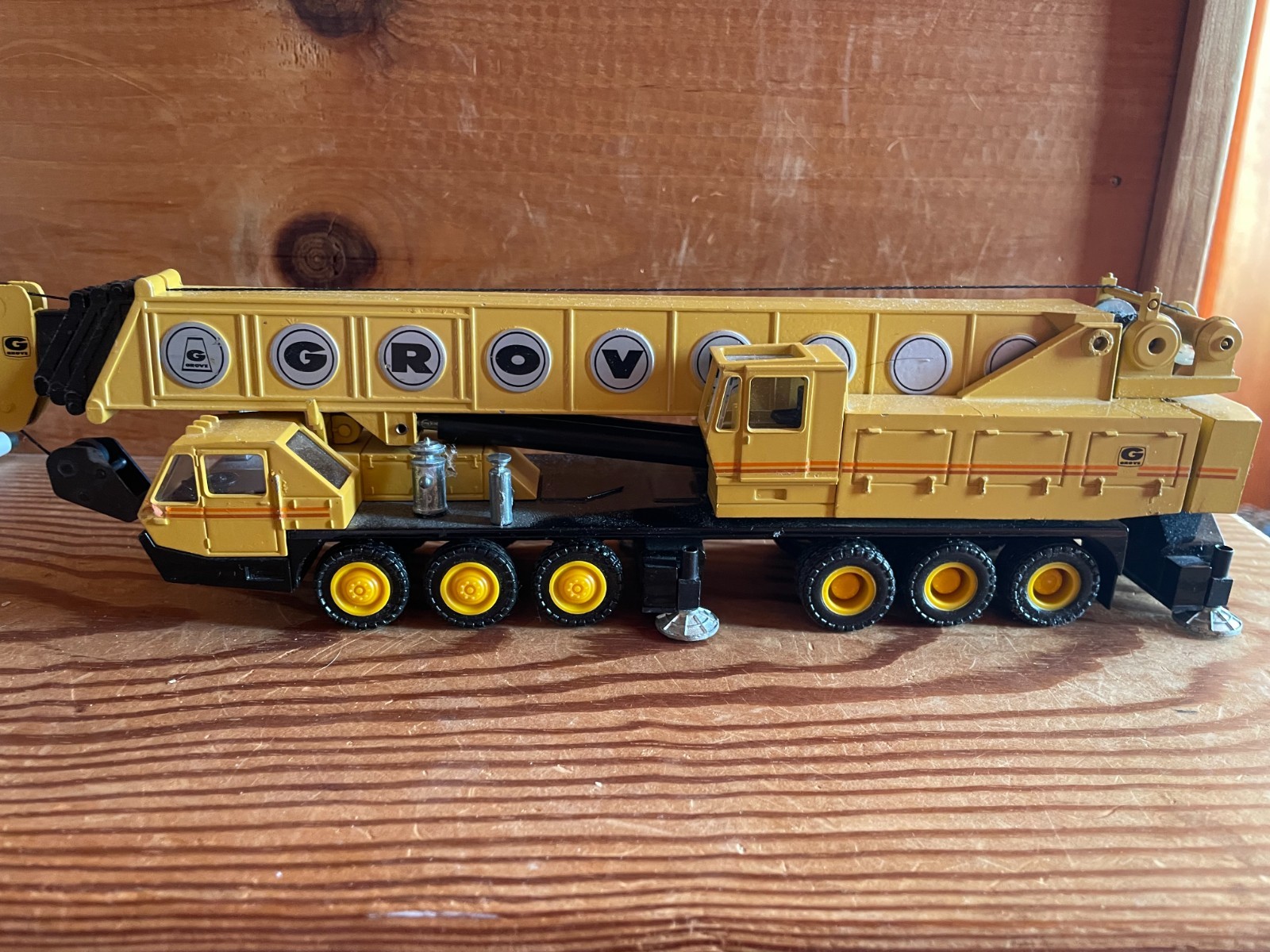 NZG 152 Grove TM1500 Mobile Crane – Yellow 1/55 Die-cast
