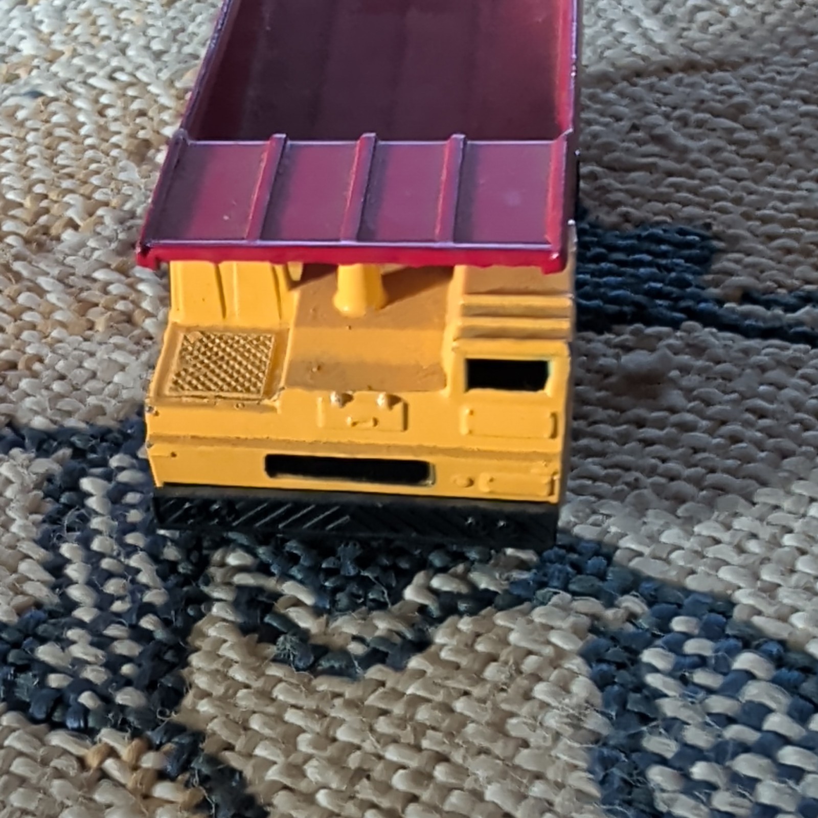 Corgi Juniors Euclid Dump Truck 1/140 Scale Diecast Yellow Red