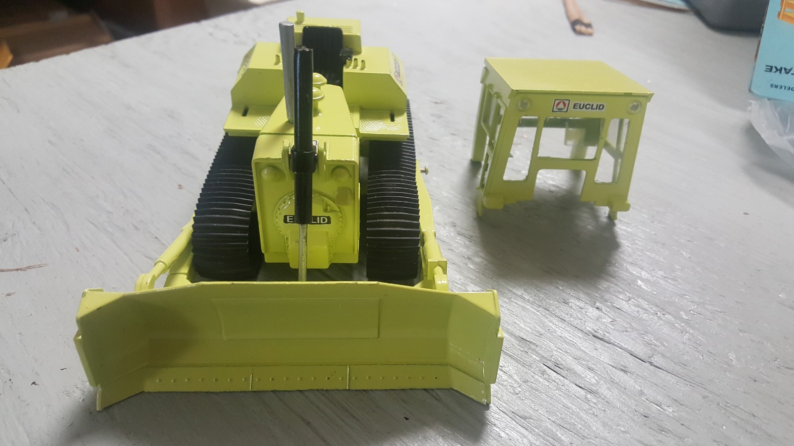 1/40 EUCLID 82-50 Bulldozer in “EUCLID” Colors FREE SHIPPING !!!