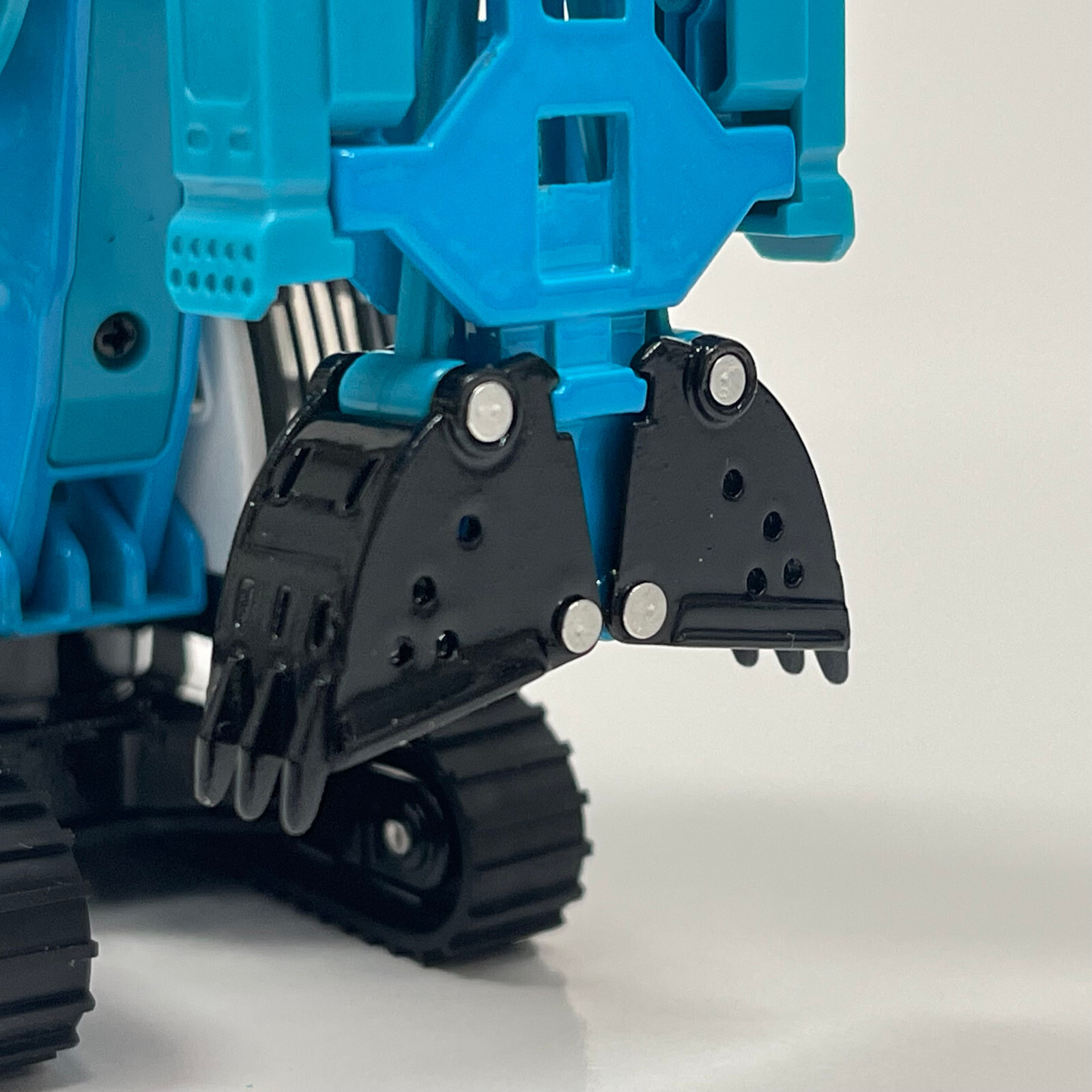 Die Cast 1:64 Scale Crawler Mounted Trenching Machine Construction Replica Model