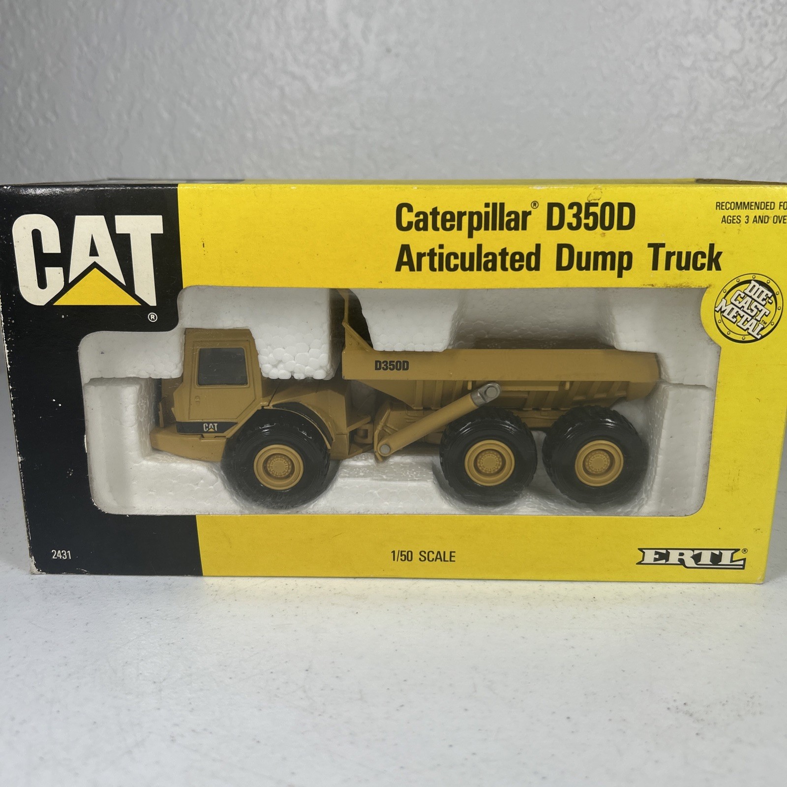 CAT CATERPILLAR ARTICULATED DUMP TRUCK D350D 1:50 Scale