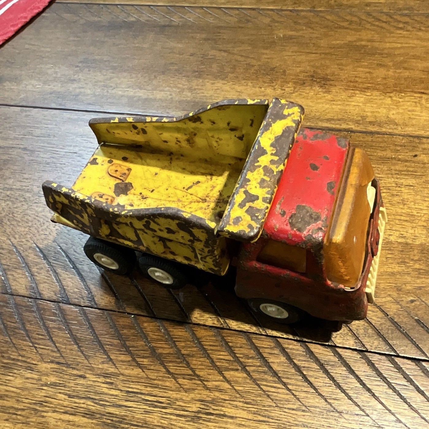 Vintage Diecast Metal Dump Truck Toy Vehicle Red & Yellow Approx 6 in