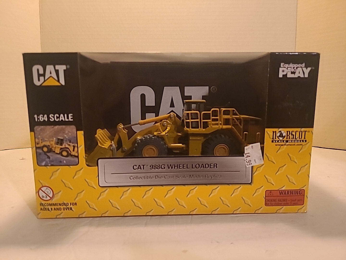NEW NORSCOT CAT 988G WHEEL LOADER DIE CAST REPLICA 1:64 #55302 FACTORY SEALED