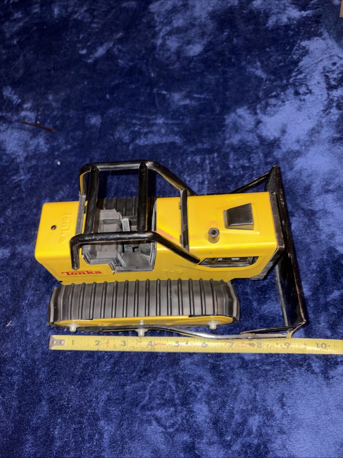 Vintage Tonka T-6 Bulldozer Pressed Steel Construction Toy Tractor