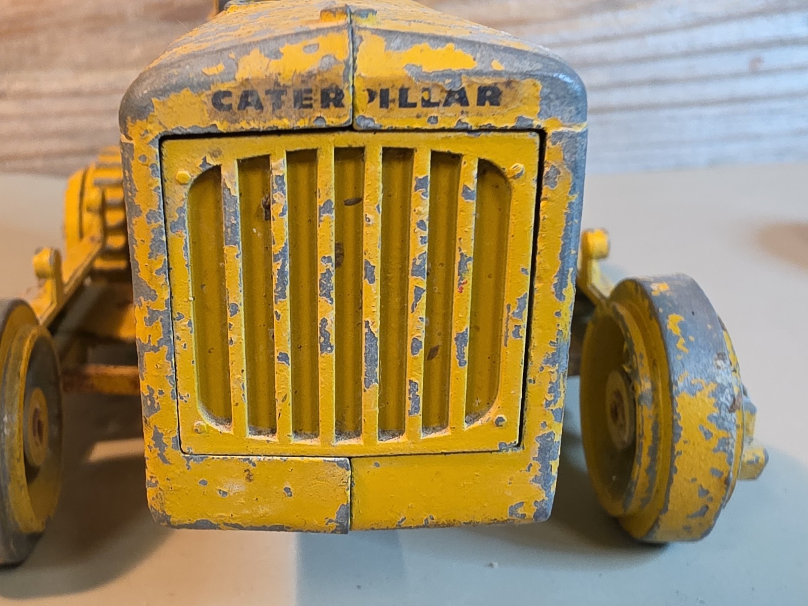 Vintage Eska 1:24 Die-Cast Caterpillar D-6 Dozer Bar Grille For Parts/Repair USA