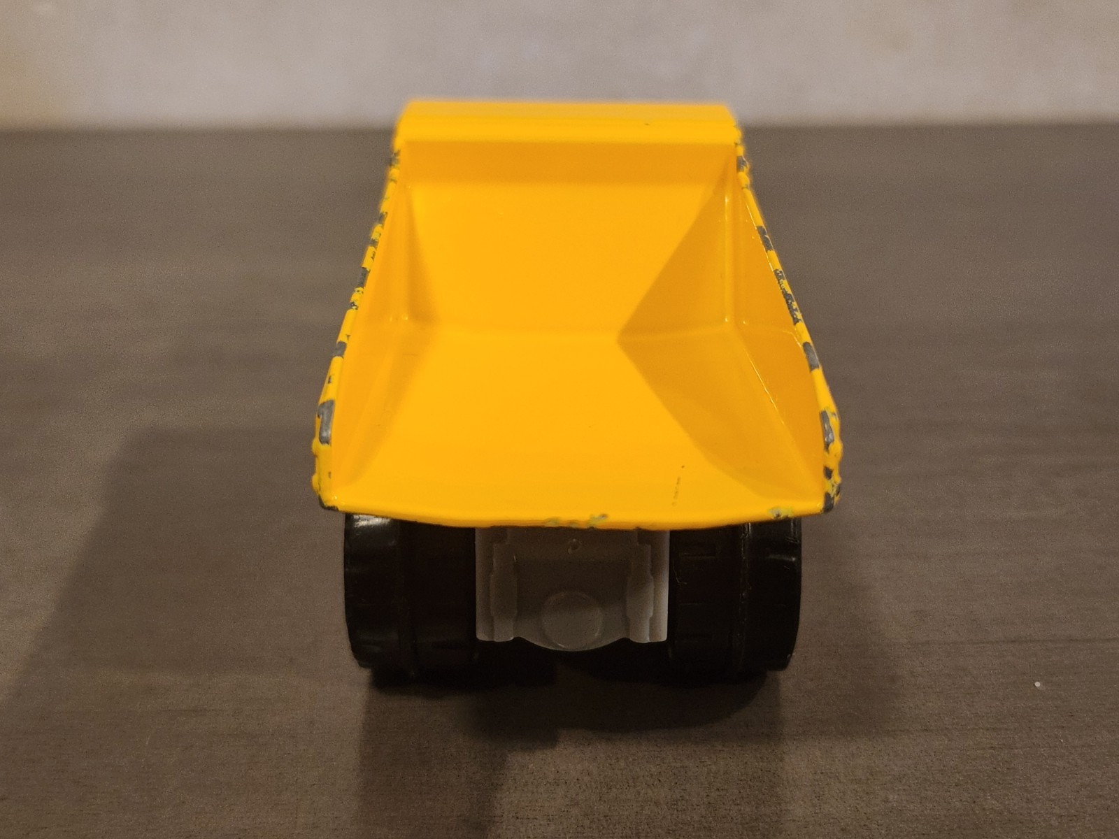 Caterpillar Cat 1:55 Scale Diecast Yellow Dump Truck Funrise 2019 82255 SEE DESC