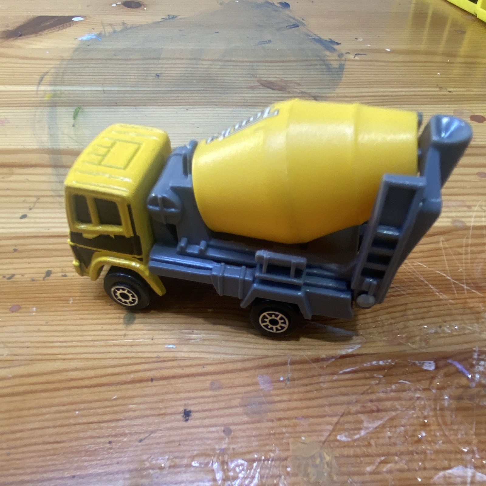 Tonka Yellow & Gray Cement Mixer Truck Diecast Construction Vehicle