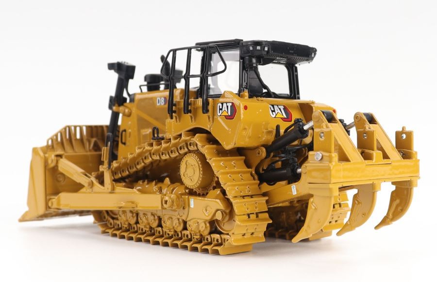 DIECAST MASTERS – Construction Equipment – CATERPILLAR D8 – 1/50 – DCM85757