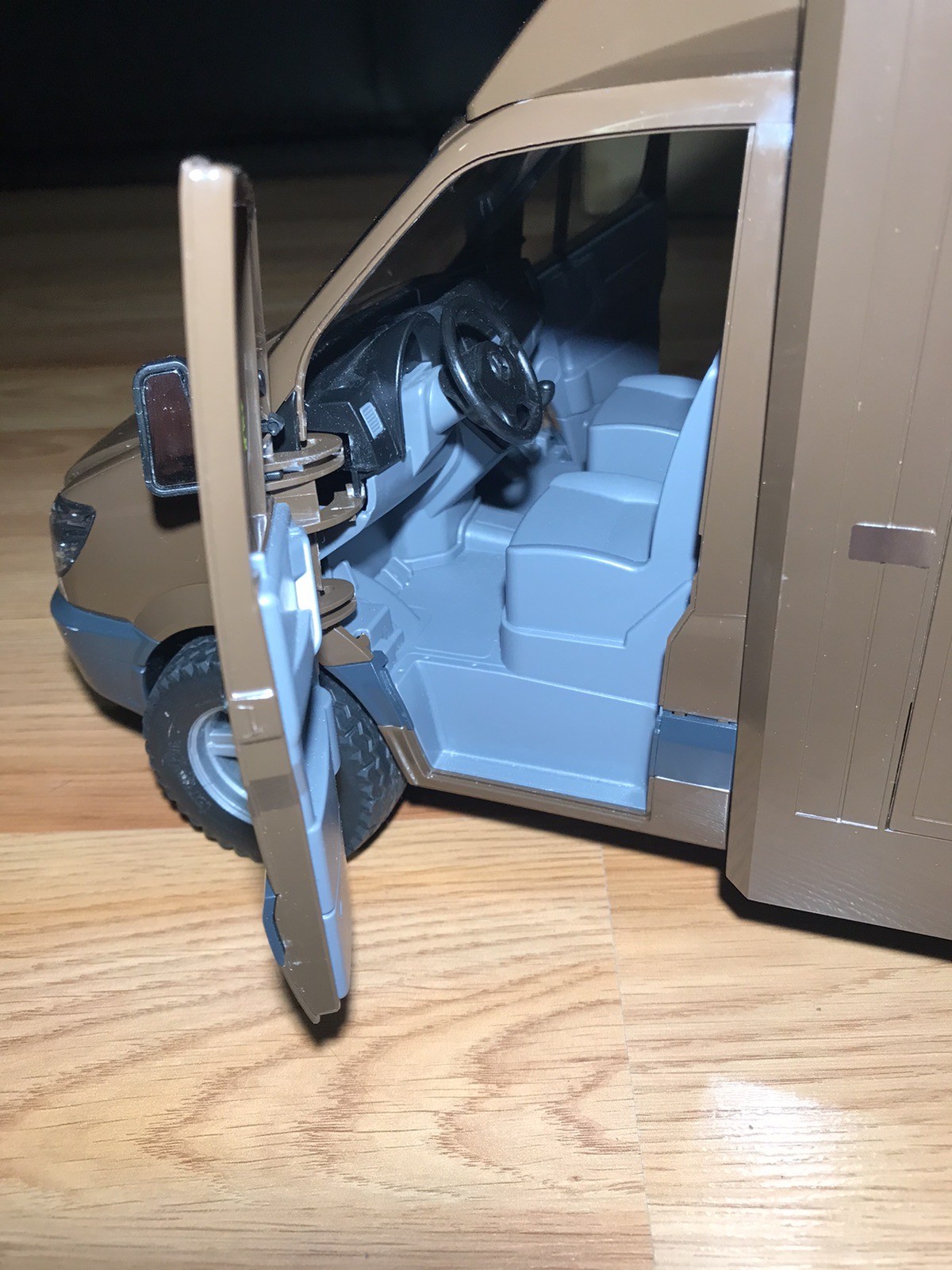 1/16 Mercedes-Benz Sprinter UPS Truck by Bruder 02678 Missing Rear Doors