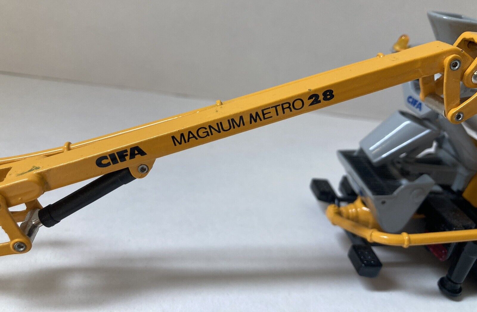 Concrete Mixer & Pumper CIFA Magnum Metro 28 Cement Mixer Diecast 1:47 ?Norscot
