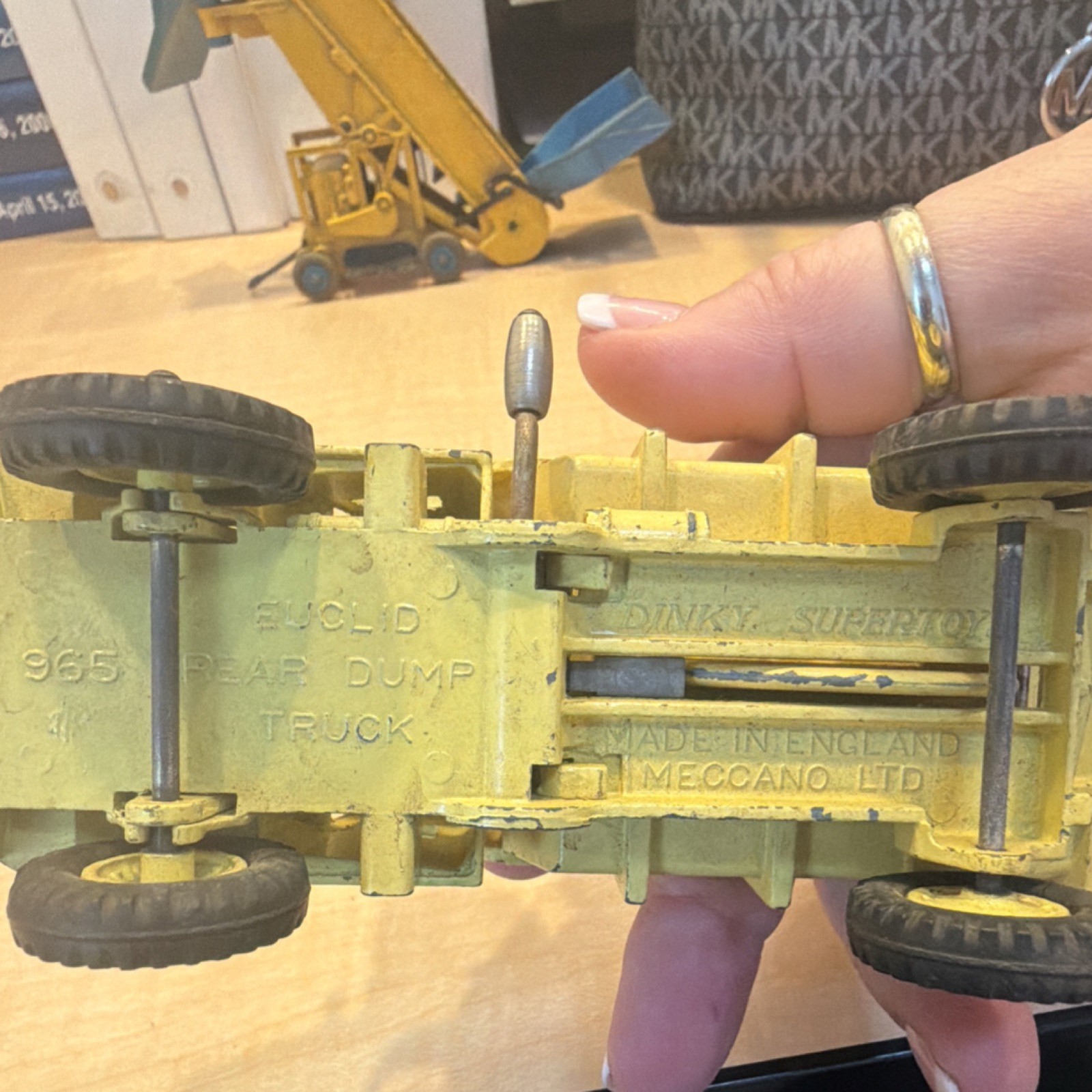 Dinky Supertoys Euclid Rear Dump Dump Truck No 965 Diecast Yellow Toy