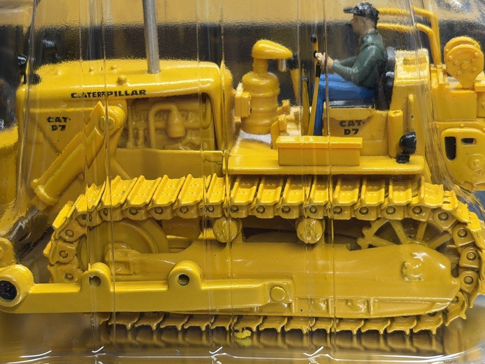 DM 1:50 CAT D7C Caterpillar tracked bulldozer alloy vehicle shovel model 85577