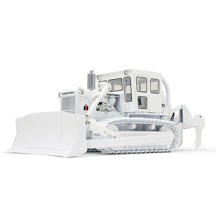 First Gear 49-0398 IH TD25 Dozer w/Enclosed Cab – White 1/25 Die-cast MIB