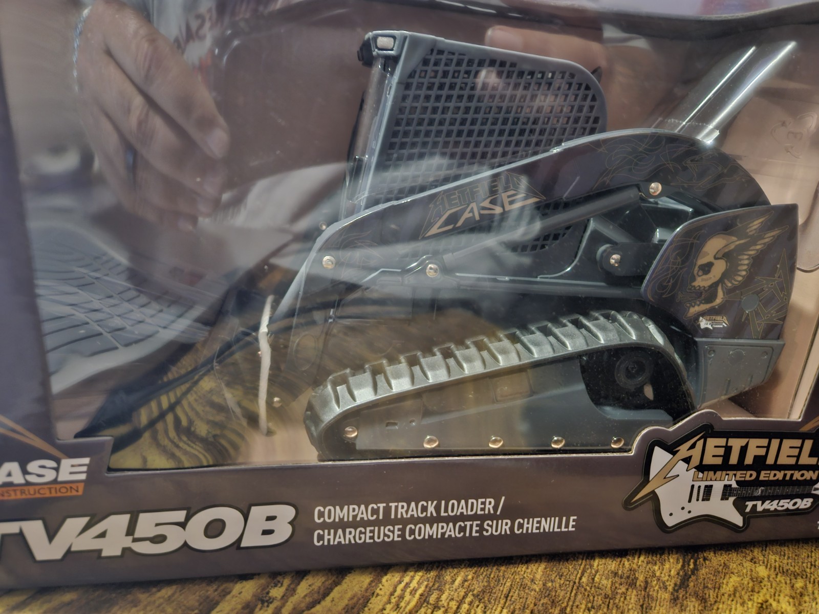 CASE TV450B With Metallica’s “Hetfield” Graphics Compact Track Loader 1/16…